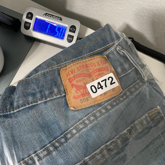 Levi's 559 Relaxed Straight Leg Jeans Mens Measures 33 x 27 Medium Wash Denim - Picture 6 of 6